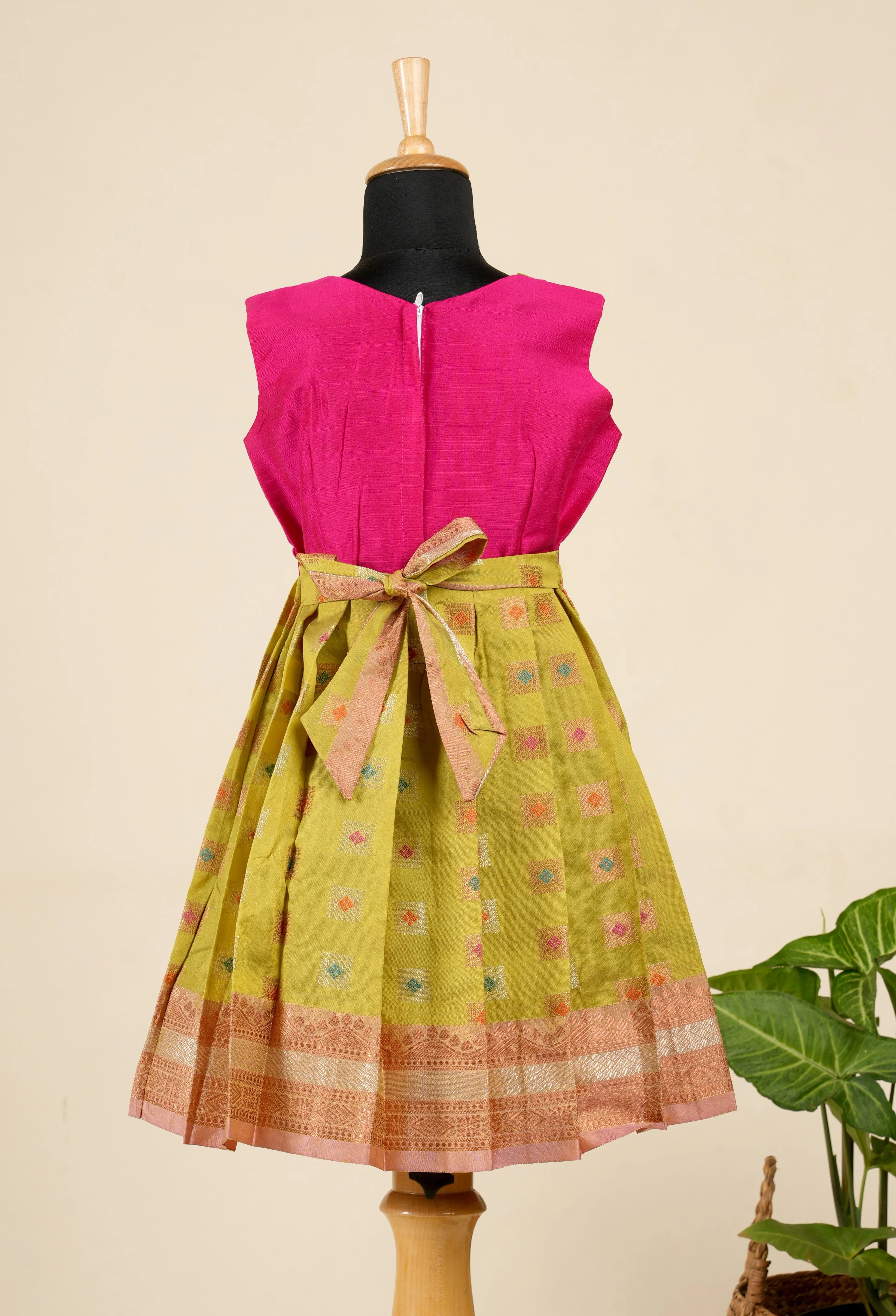 Girls  Green Copper Athangudi  Frock !!!